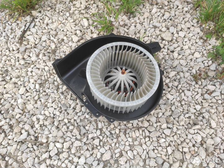 Моторчик отопителя Volkswagen Polo лифтбек 1.6