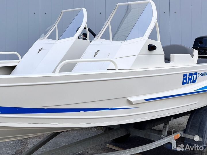 Лодка BRO S 4.2 двухконсольная