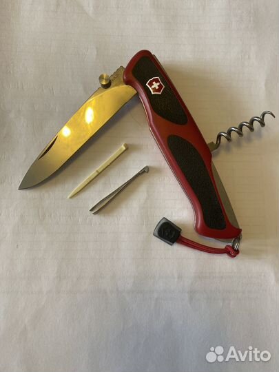Нож victorinox rangergrip 52