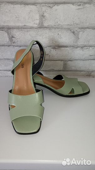 Босоножки женские 39 размер новые