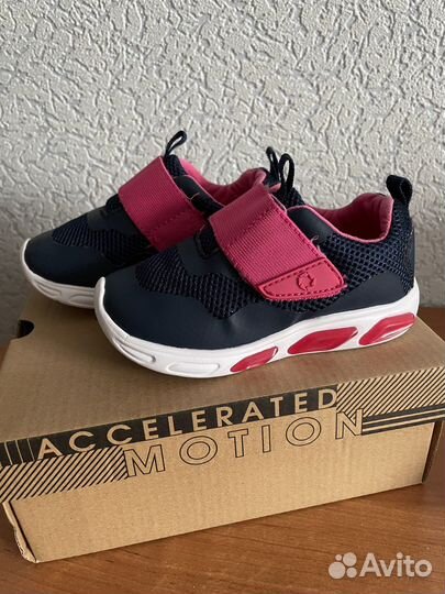 Кроссовки для девочки Jomoto 23