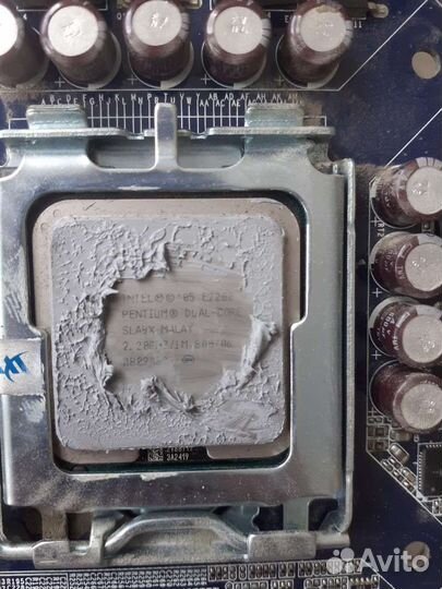 Материнская плата с процессором и памятью