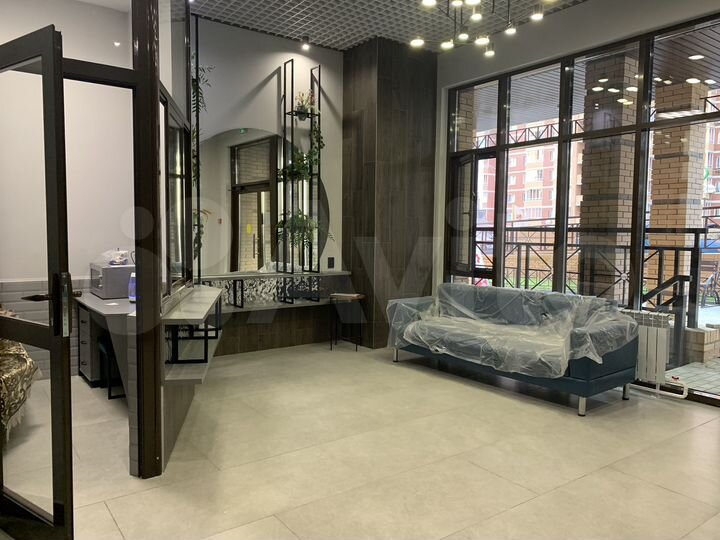 3-к. квартира, 70,4 м², 8/8 эт.