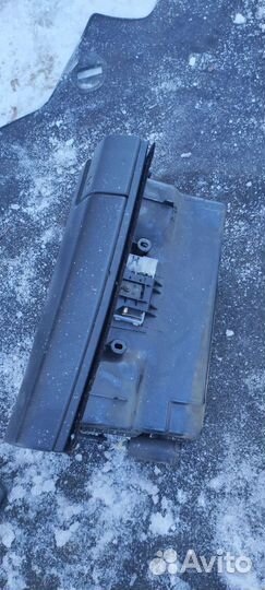 Бардачок W210