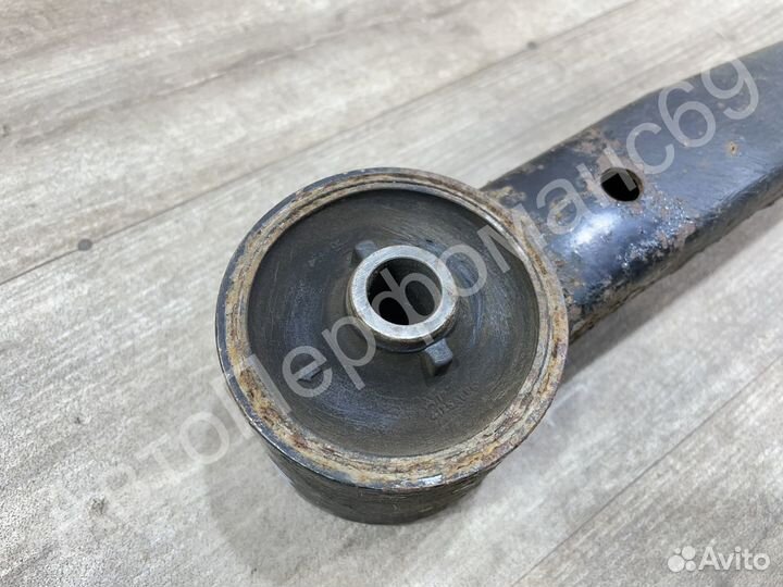 Рычаг задний продольный левый Pajero 3 4 / Montero