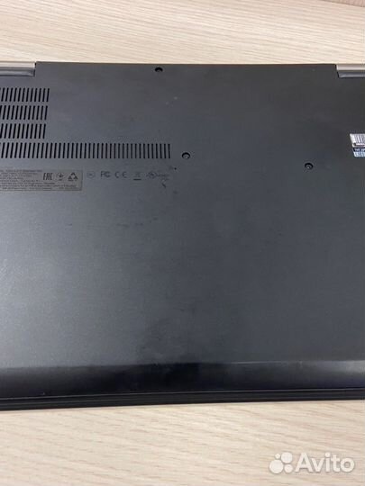 Lenovo thinkpad x1 yoga g1
