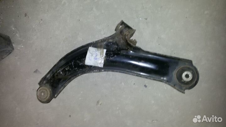 Ниссан микра К 12 - К 11 рычаг