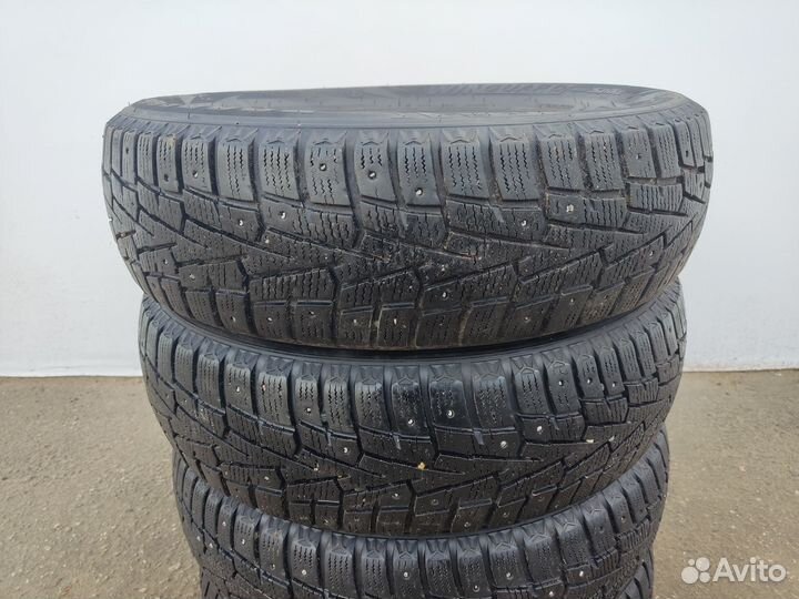 Roadstone Winguard WinSpike 185/65 R15