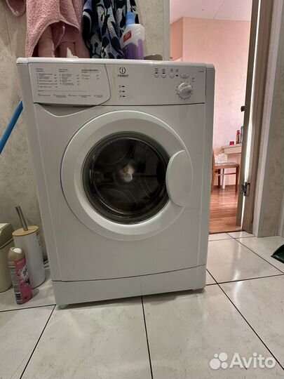 Стиральная машина Indesit wiun 81 бу
