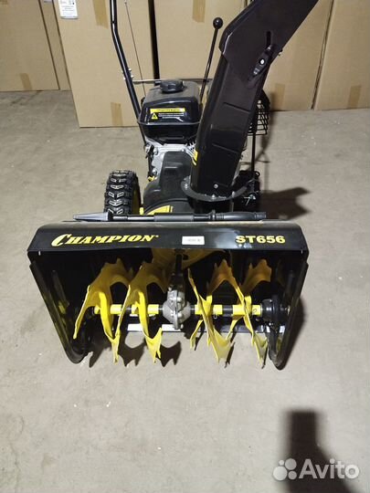 Снегоотбрасыватель champion ST656