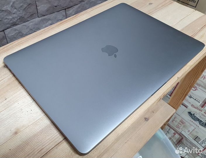 Apple MacBook Pro A1990 2019 i9