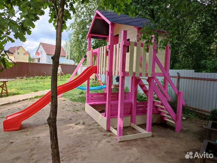 Детский домик на сваях