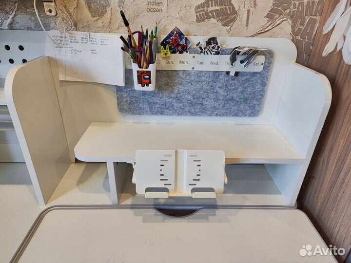 Растущая парта для школы, практически новая