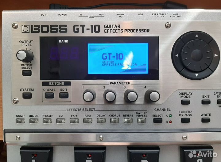 Boss GT-10 гитарный процессор