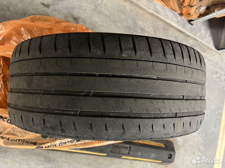 Michelin Pilot Sport 4 S 225/40 R19 и 255/35 R19 96Y