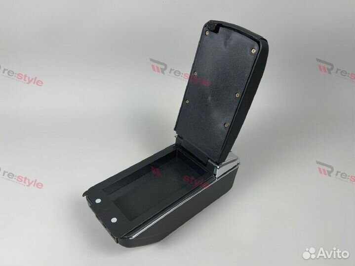 Бардачок подлокотник LADA Priora S2369