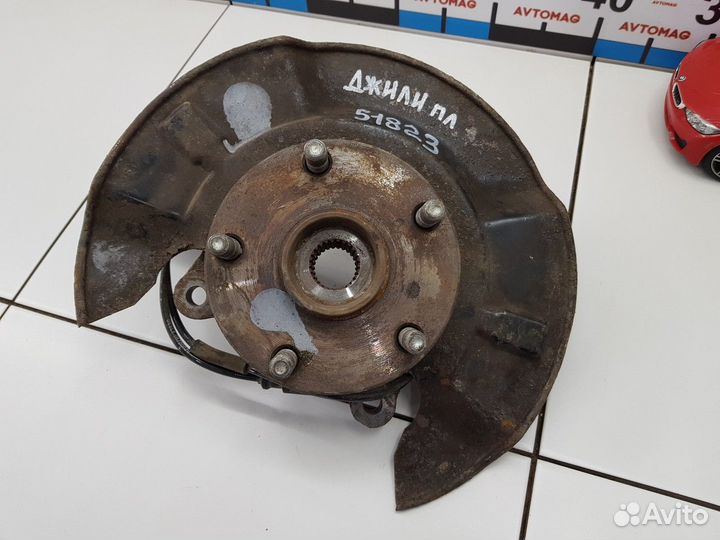 Кулак передний левый (Geely Emgrand EC7)