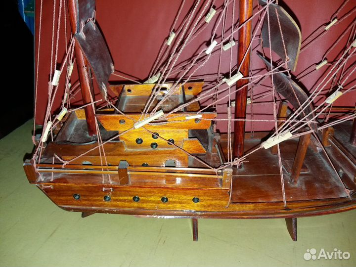 Модель корабля СССР парусник 3 мачты