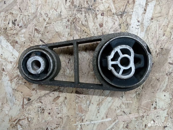 Подушка двигателя нижняя Ford Mondeo 3