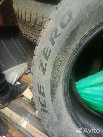 Pirelli Ice Zero 265/60 R18 204ZR