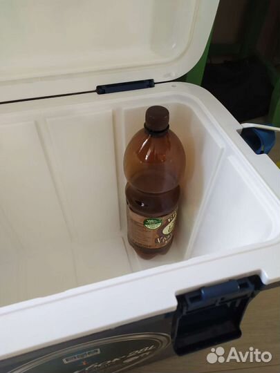 Изотермический контейнер Camping World Snowbox