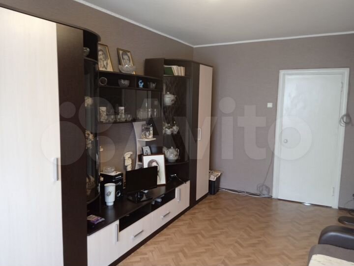 2-к. квартира, 54 м², 4/10 эт.