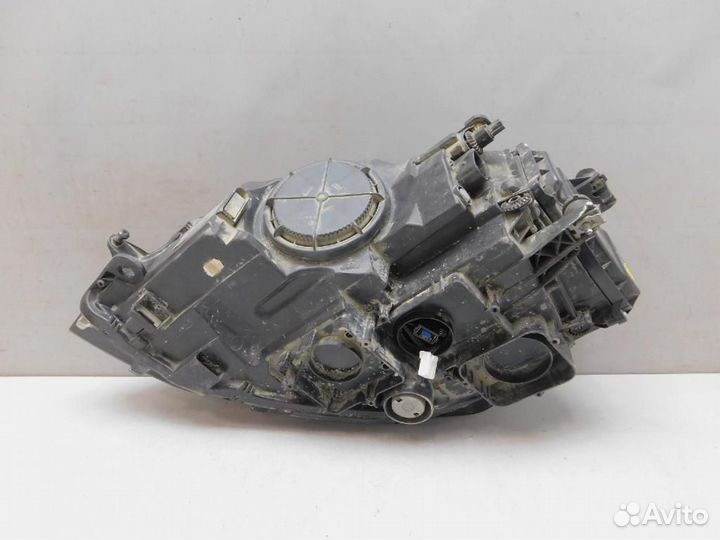 Фара правая Volkswagen Golf