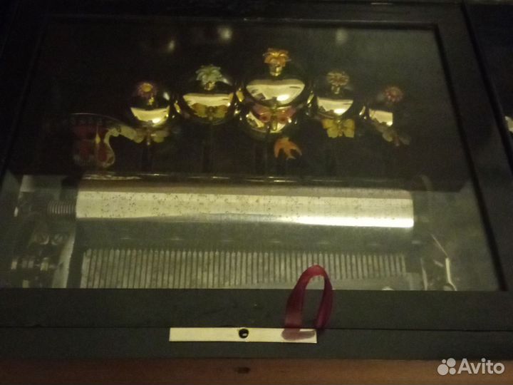 Старинная музыкальная шкатулка