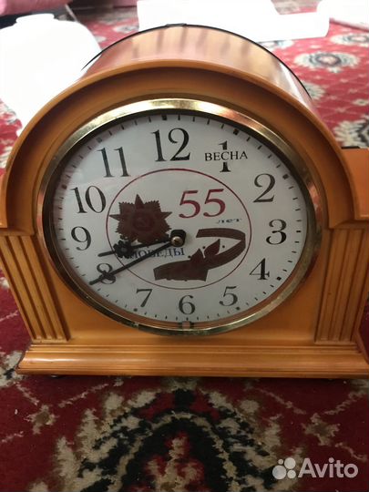 Часы механические настольные СССР