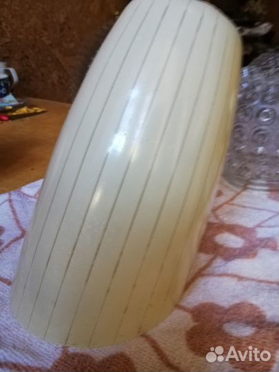 Продаю плафоны 1 большой, 2 шт и 6 шт и подвес для