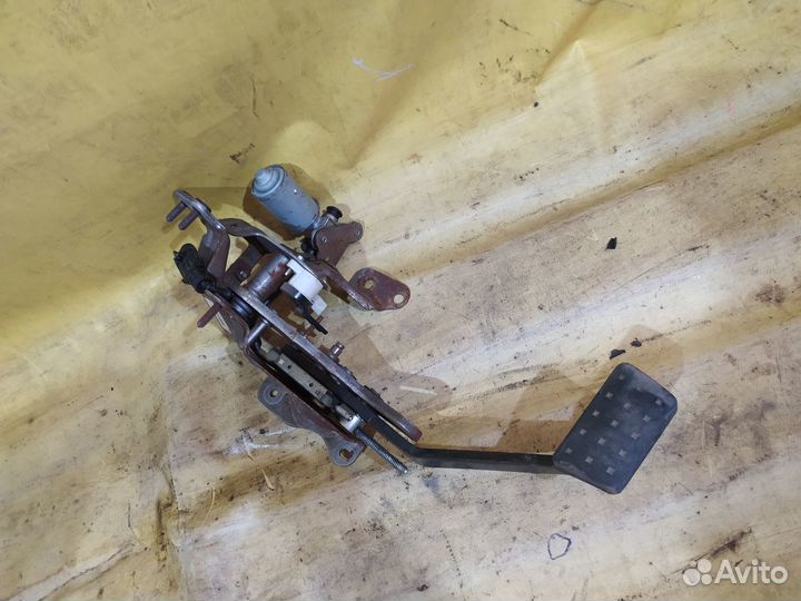 Педаль тормоза Cadillac SRX 2003-2009 Кадилак ср-и