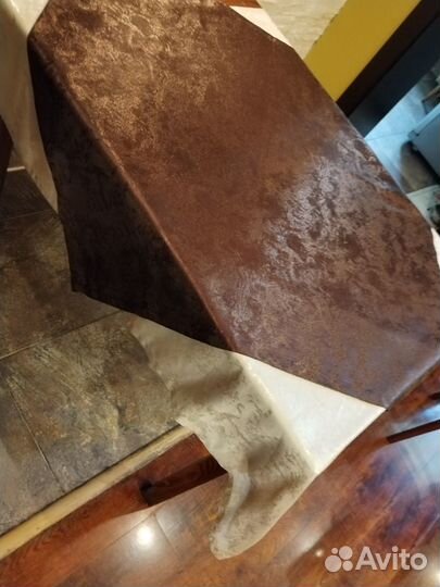 Скатерть, соусник, корзина для хлеба