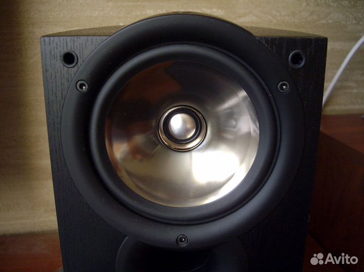 Колонки аккустические KEF iQ1