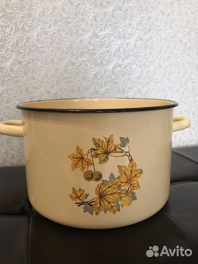 Кастрюля эмалированная