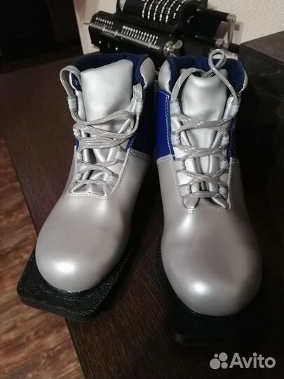 Лыжные ботинки р 34