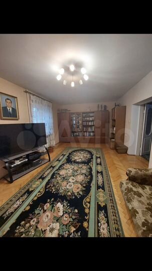 Дом 389,4 м² на участке 6,3 сот.