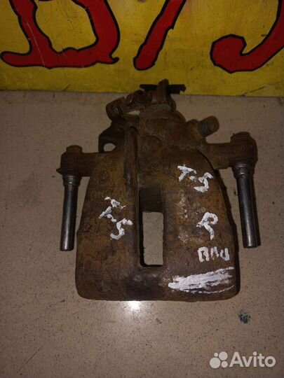 Суппорт задний правый Фольксваген Транспортер Т-5