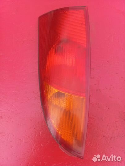 Задние фонари Ford Focus 1