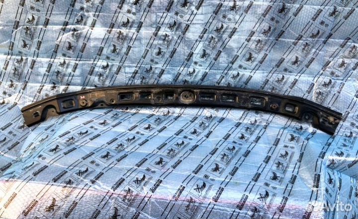 Кронштейн бампера передний Toyota Lc 200 2012-2015