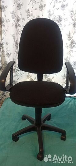 Компьютерное кресло