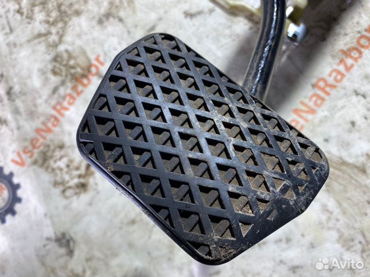 Педаль тормоза BMW E60