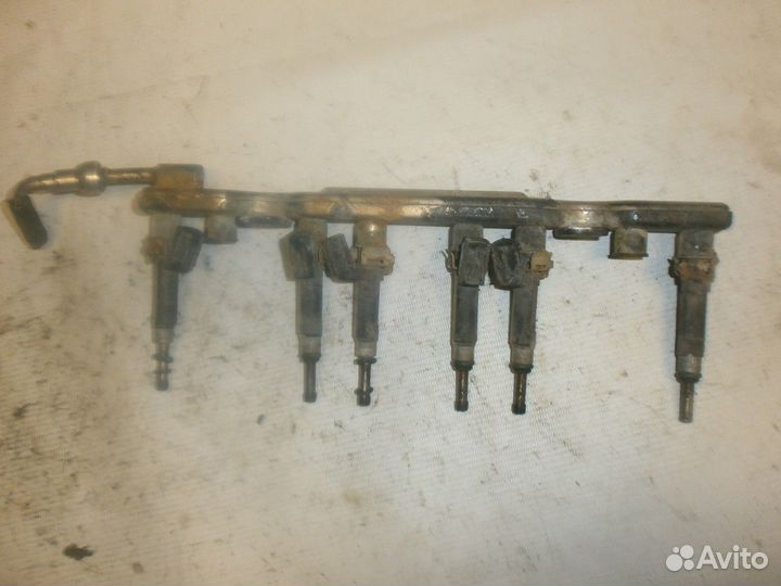 Рейка топливная (рампа) (Nissan Juke)