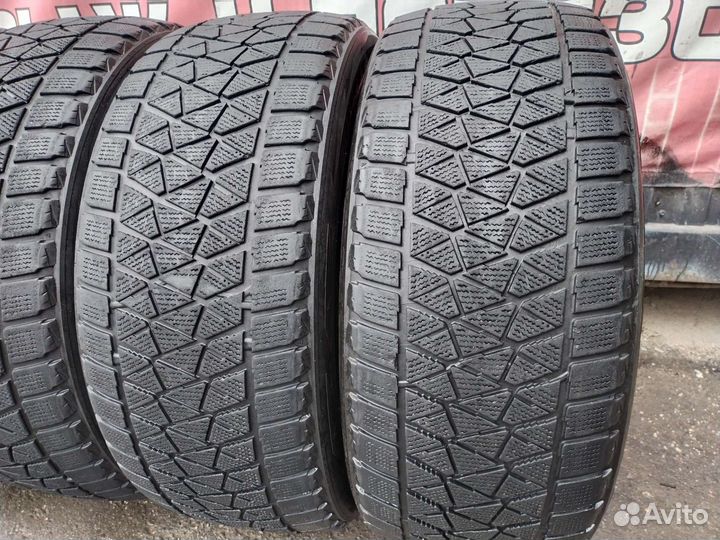 Bridgestone Blizzak DM-V2 285/45 R22