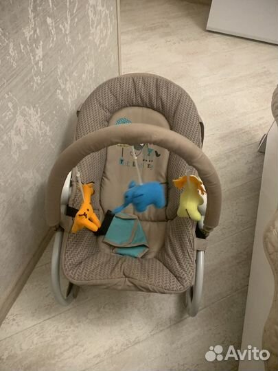 Шезлонг детский babyton