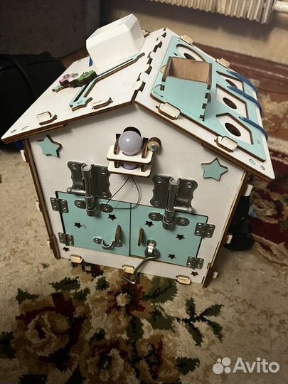Бизиборд домик