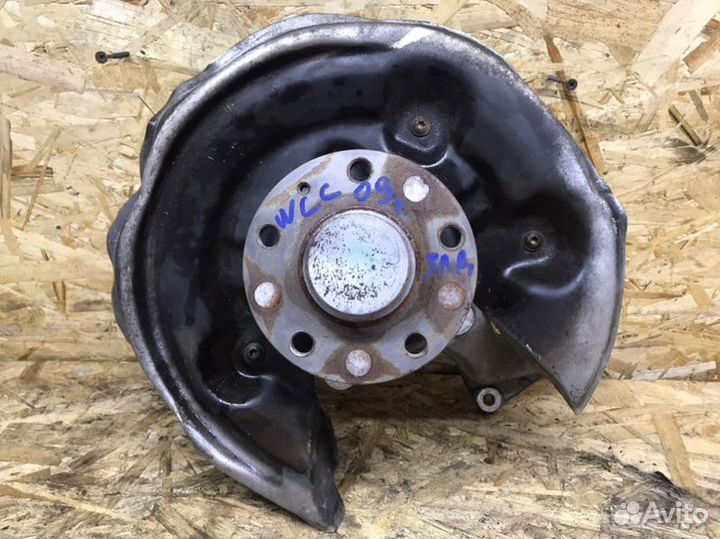 Кулак поворотный задний левый Volkswagen Passat Cc