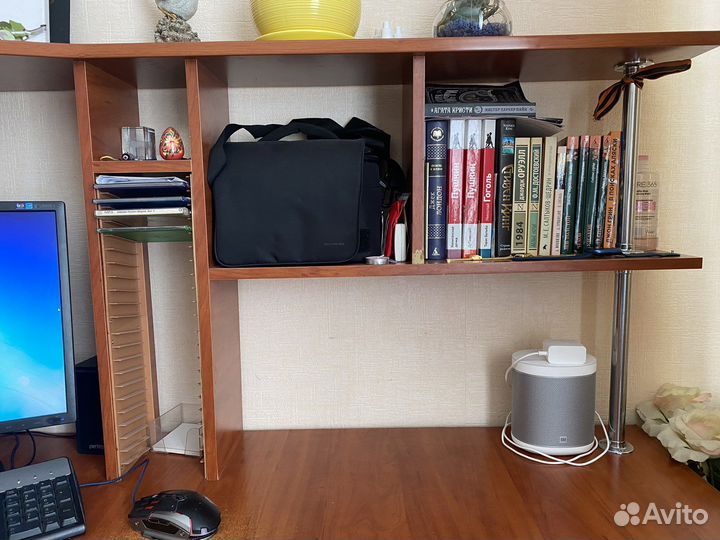 Письменный стол, компьютерный стол