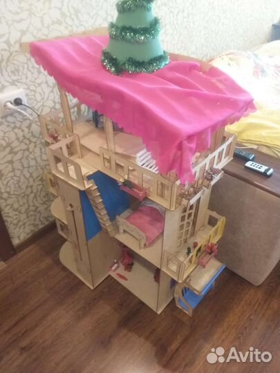 Кукольный домик с мебелью большой