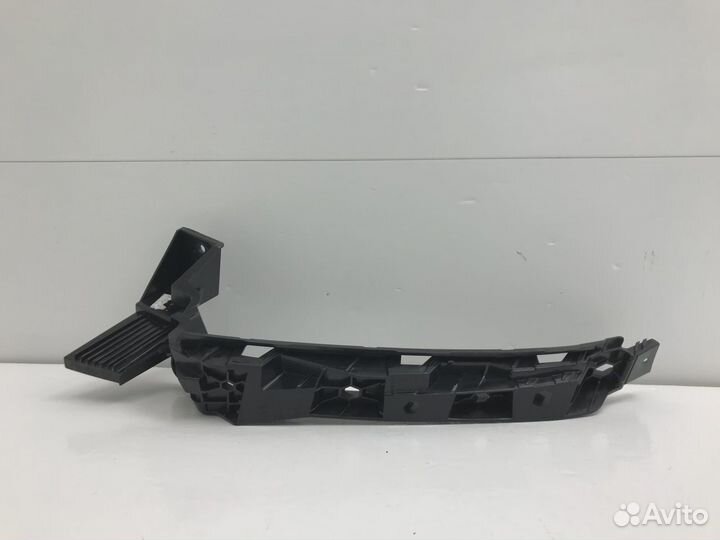 Кронштейн переднего бампера левый Chery Tiggo 7 Pro Max 1 T1E