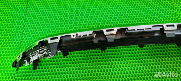 Решётка радиатора центральная Ford Focus 3 хром